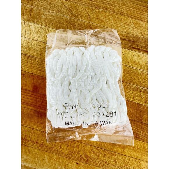 White Nylon Basketball Net 12 Loop Replacement Rim Net Standard Size - Picture 4 of 4